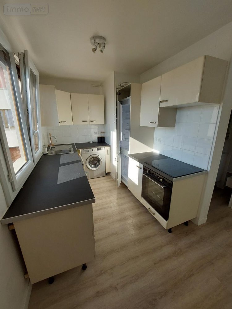 Location appartement Reims 51100 Marne 31 m2 1 pièce 620 euros