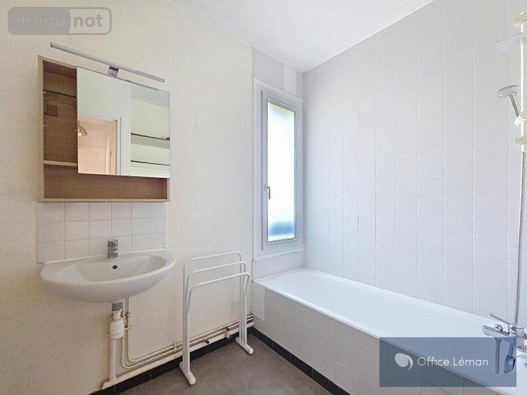 Appartement a vendre Ferney-Voltaire 01210 Ain 53 m2 2 pièces 295000 euros