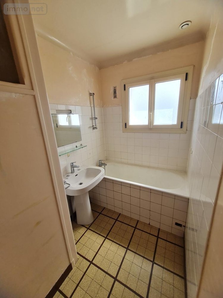 Maison a vendre Bessé-sur-Braye 72310 Sarthe 81 m2 5 pièces 104400 euros