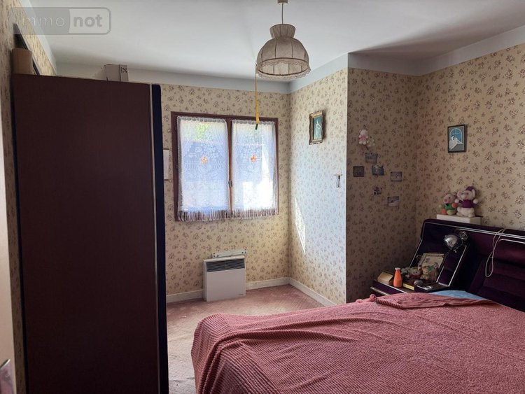 Maison a vendre Mérillac 22230 Côtes-d'Armor 191 m2  151480 euros