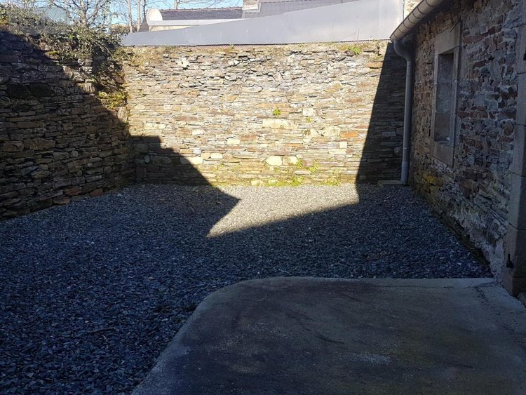 Fonds et murs commerciaux a vendre Gourin 56110 Morbihan 200 m2  131102 euros