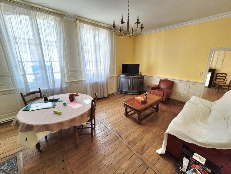 Immeuble a vendre Bar-sur-Seine 10110 Aube 203 m2  169000 euros