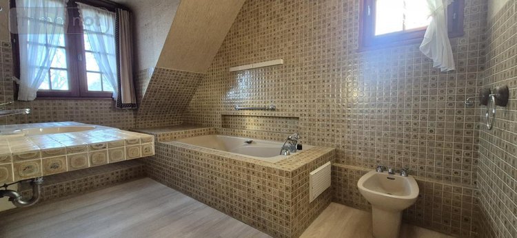 Maison a vendre Questembert 56230 Morbihan 196 m2 7 pièces 344850 euros