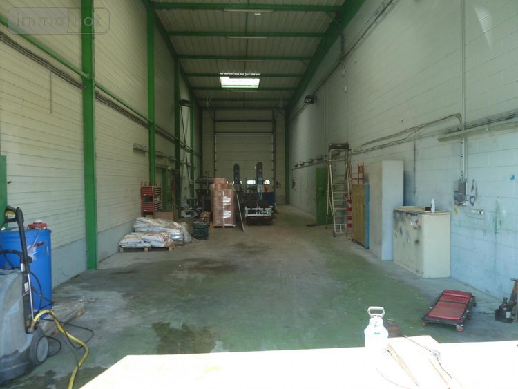 Location fonds et murs commerciaux Féchain 59247 Nord 1500 m2  6448 euros