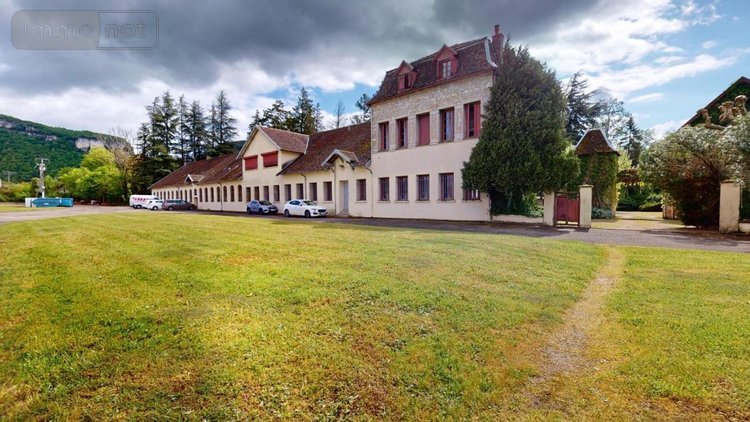 Fonds et murs commerciaux a vendre Serrières-de-Briord 01470 Ain 4187 m2  1860000 euros