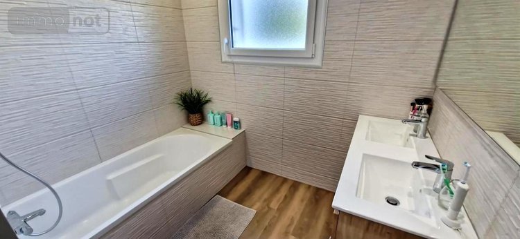 Maison a vendre Neulliac 56300 Morbihan 122 m2 5 pièces 229780 euros