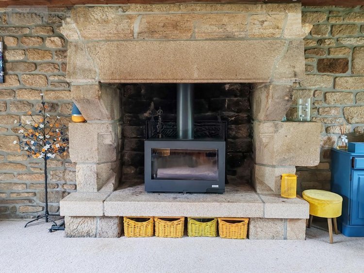 Maison a vendre Berrien 29690 Finistère 173 m2 7 pièces 263500 euros