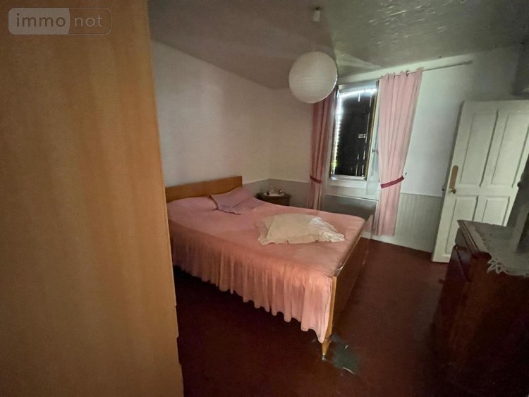 Immeuble a vendre Corquilleroy 45120 Loiret 266 m2  95600 euros