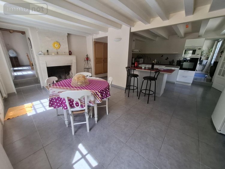 Maison a vendre Saintes 17100 Charente-Maritime 405 m2 11 pièces 500000 euros