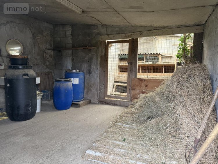 Garage et parking a vendre Beaupréau-en-Mauges 49600 Maine-et-Loire 280 m2  43000 euros