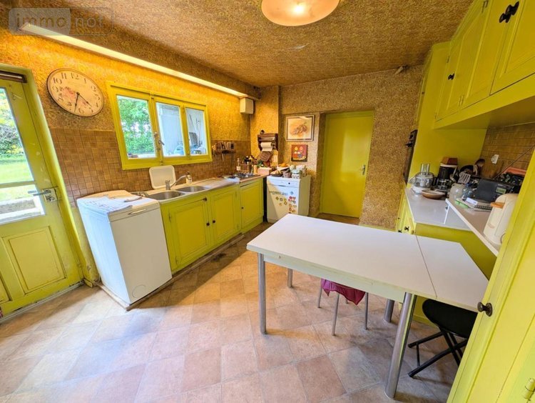 Maison a vendre Broût-Vernet 03110 Allier 365 m2 13 pièces 298680 euros