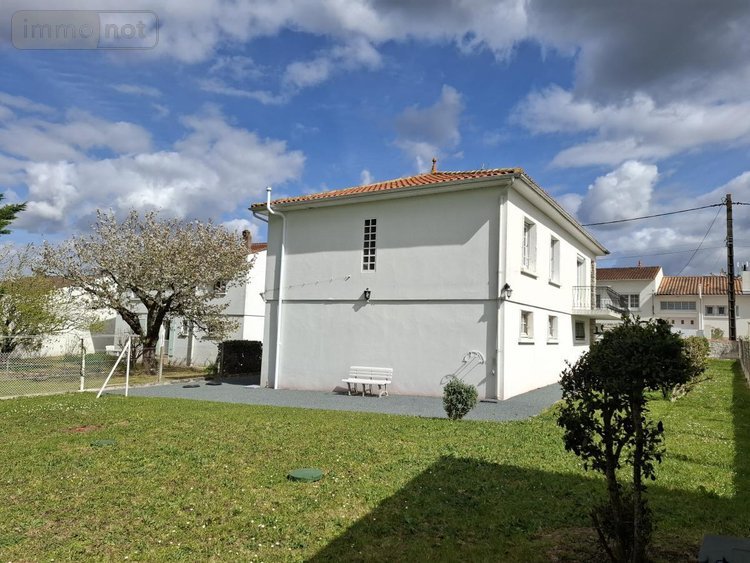 Maison a vendre Saintes 17100 Charente-Maritime 106 m2 5 pièces 199348 euros