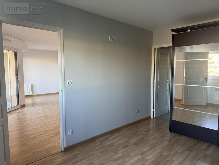 Location appartement Laval 53000 Mayenne 54 m2 2 pièces 665 euros