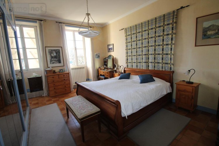 Maison a vendre Saintes 17100 Charente-Maritime 199 m2 5 pièces 262300 euros