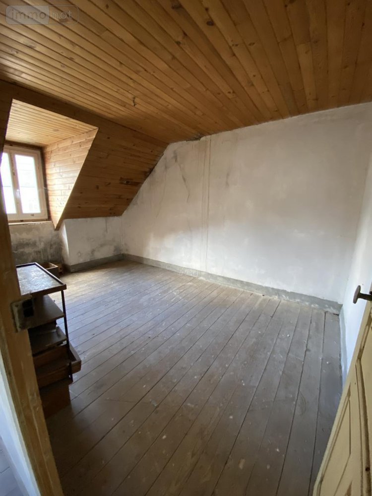 Immeuble a vendre Loudéac 22600 Côtes-d'Armor 111 m2  63500 euros
