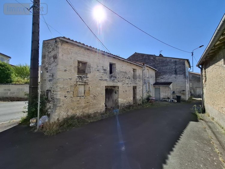 Maison a vendre Saintes 17100 Charente-Maritime 39 m2 2 pièces 70000 euros