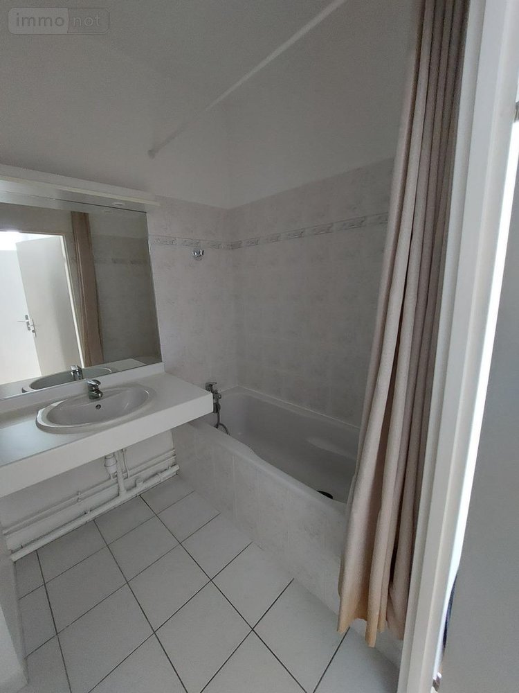 Location appartement Reims 51100 Marne 59 m2 3 pièces 775 euros