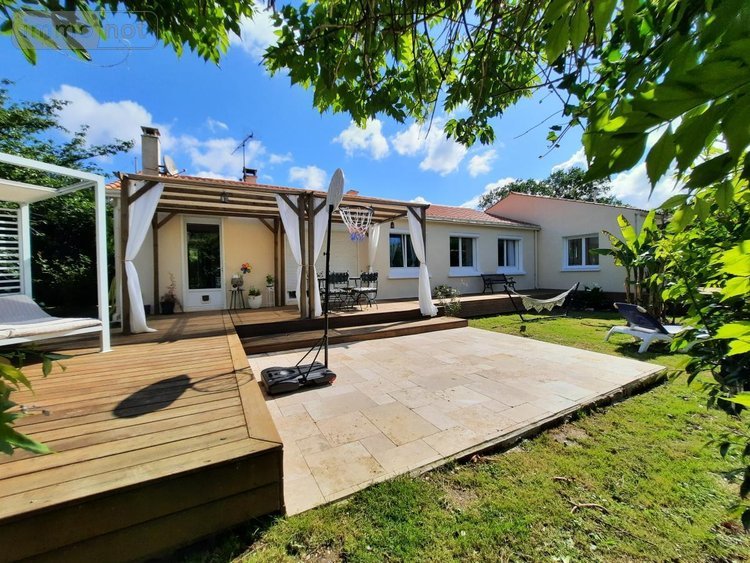 Maison a vendre Saint-Christophe-du-Ligneron 85670 Vendée 145 m2 6 pièces 340600 euros