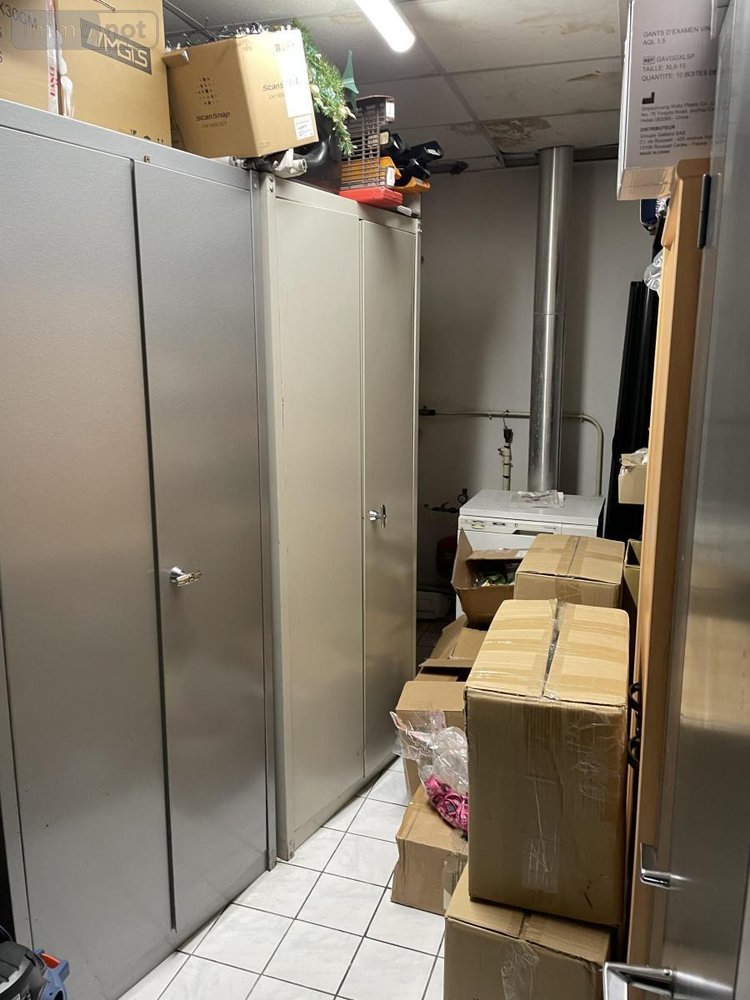 Fonds et murs commerciaux a vendre Caudry 59540 Nord 750 m2  366800 euros