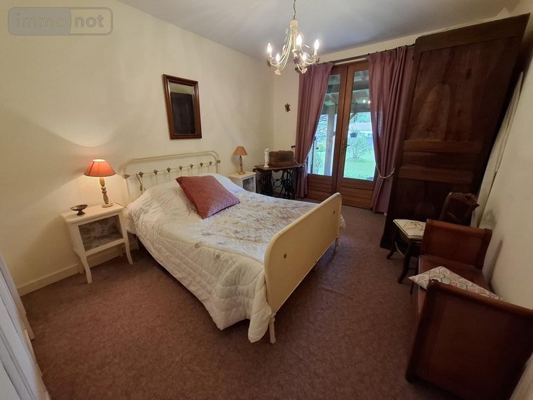 Maison a vendre Saintes 17100 Charente-Maritime 157 m2 8 pièces 267546 euros