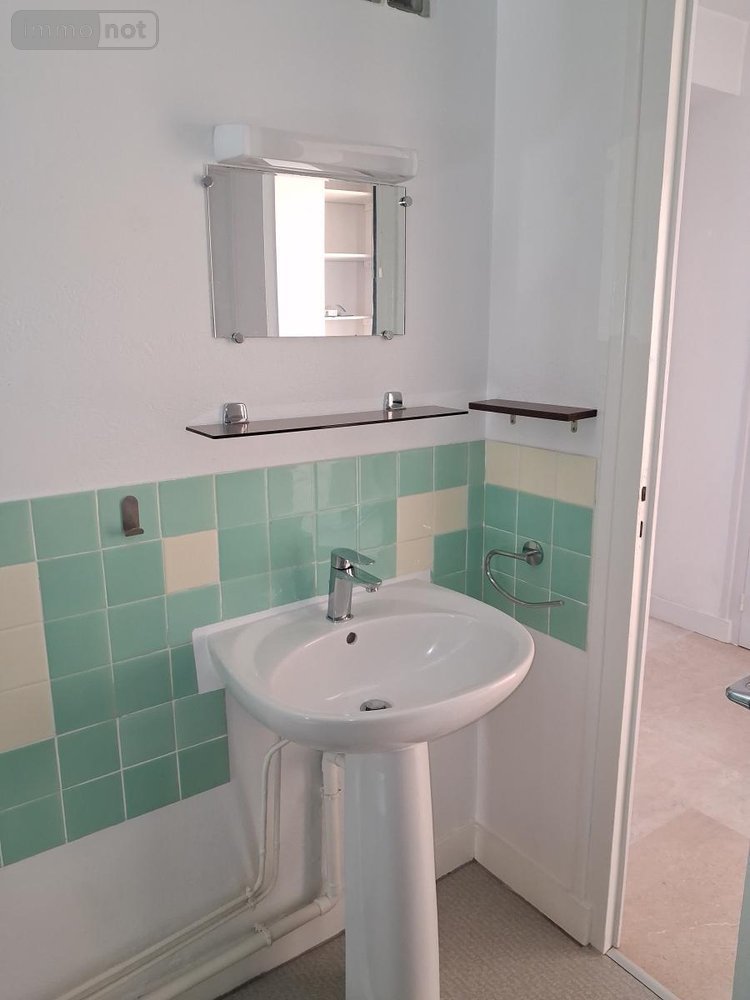 Location appartement Bourg-en-Bresse 01000 Ain 62 m2  805 euros