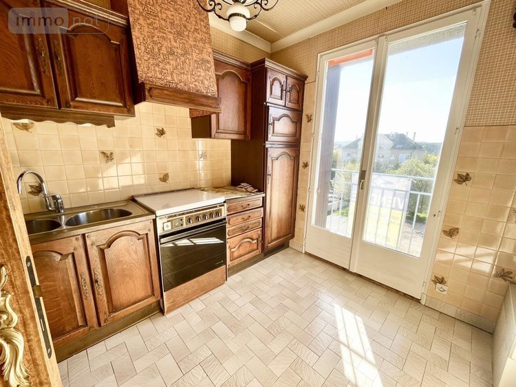 Appartement a vendre Saint-Chély-d'Apcher 48200 Lozère 93 m2  172000 euros