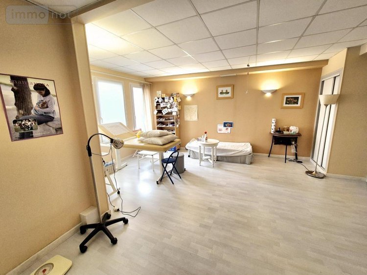 Fonds et murs commerciaux a vendre Troyes 10000 Aube 182 m2  239200 euros