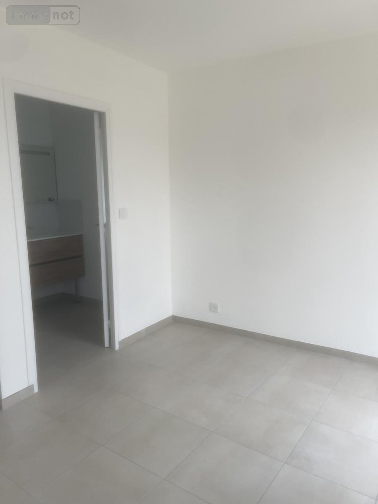 Location maison Reugny 37380 Indre-et-Loire 91 m2 4 pièces 1100 euros