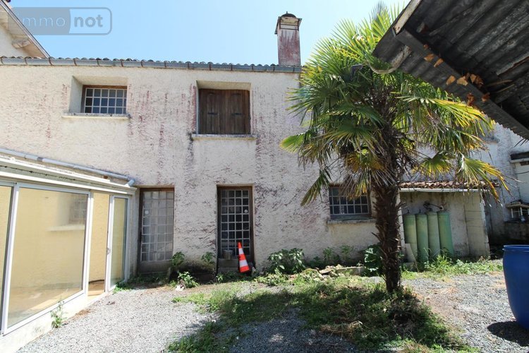 Maison a vendre Le Douhet 17100 Charente-Maritime 398 m2 15 pièces 99000 euros