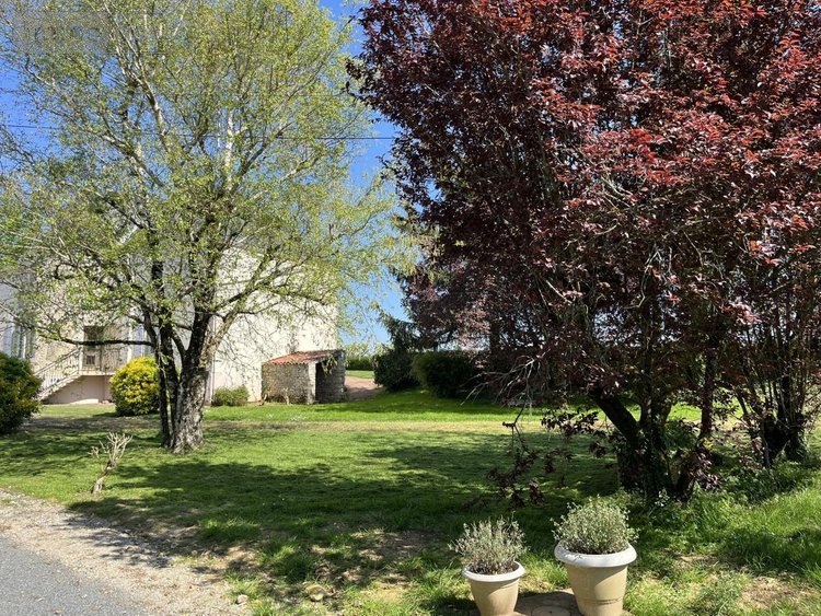 Maison a vendre Sainte-Hermine 85210 Vendée 159 m2 7 pièces 239000 euros