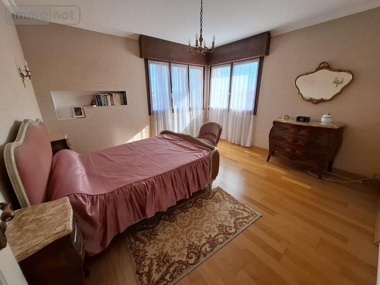 Maison a vendre Saintes 17100 Charente-Maritime 169 m2 6 pièces 280000 euros