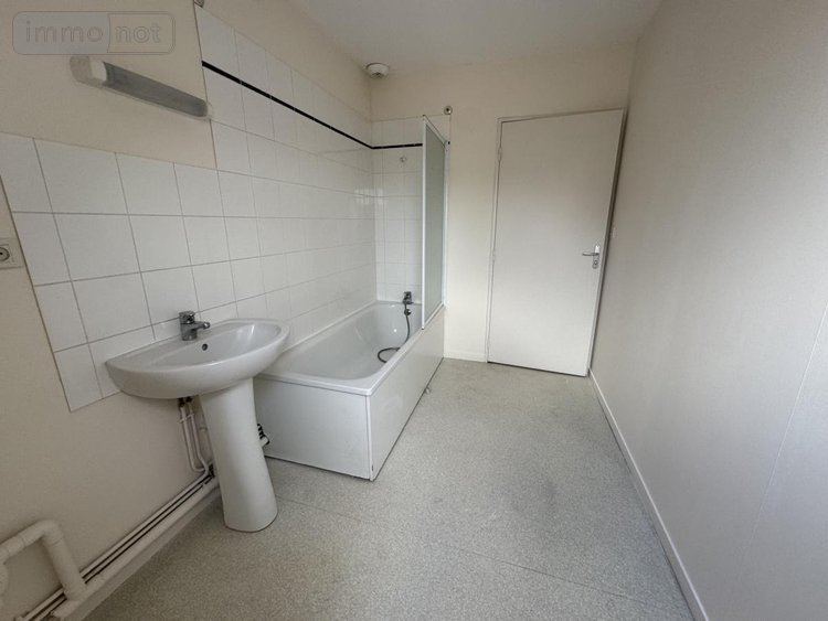 Location appartement Fouilloy 80800 Somme 55 m2  630 euros