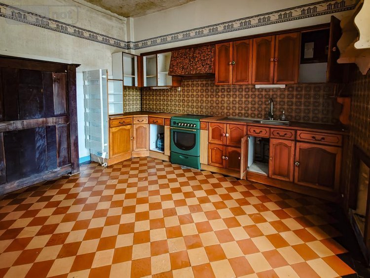 Maison a vendre Plouénan 29420 Finistère 226 m2 11 pièces 210800 euros