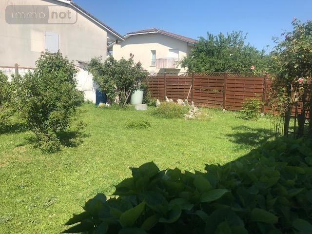 Maison a vendre Saintes 17100 Charente-Maritime 132 m2 5 pièces 246280 euros