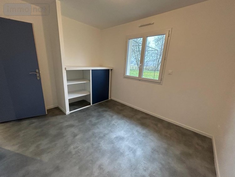 Location maison Mézériat 01660 Ain 83 m2 4 pièces 950 euros