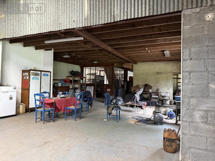 Immeuble a vendre Ménéac 56490 Morbihan 300 m2  74500 euros