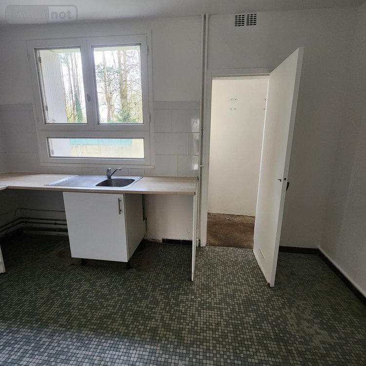 Appartement a vendre La-Ferté-Bernard 72400 Sarthe 71 m2 4 pièces 91160 euros