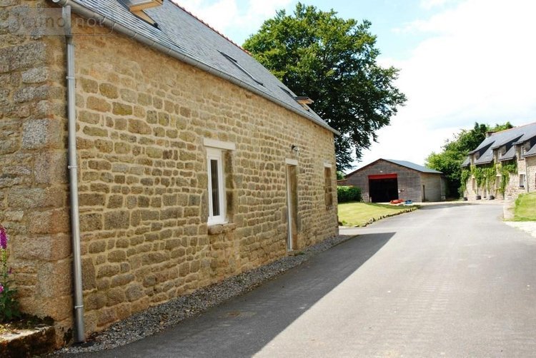 Maison a vendre Plouray 56770 Morbihan 700 m2 19 pièces 800680 euros
