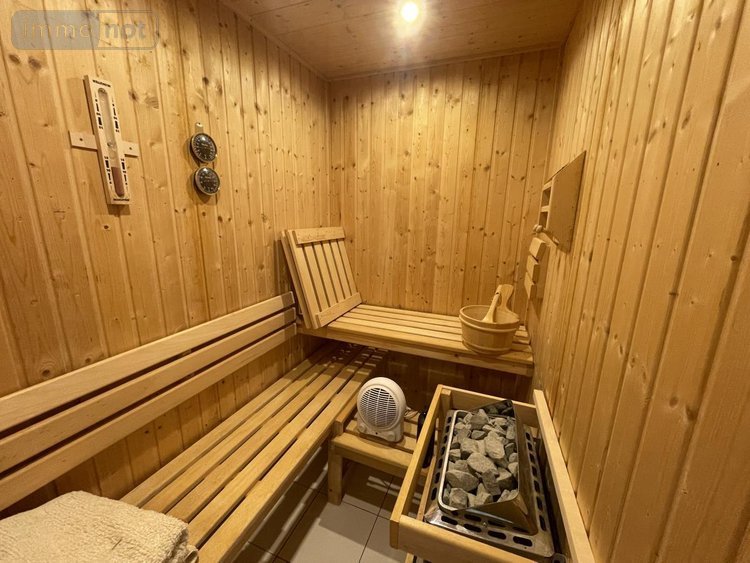 Maison a vendre La Baconnière 53240 Mayenne 190 m2  335360 euros