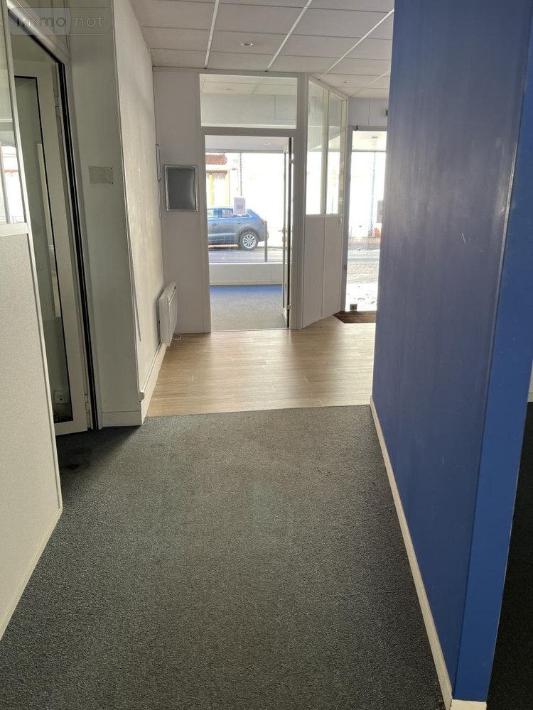 Location fonds et murs commerciaux Hénin-Beaumont 62110 Pas-de-Calais 93 m2  1100 euros
