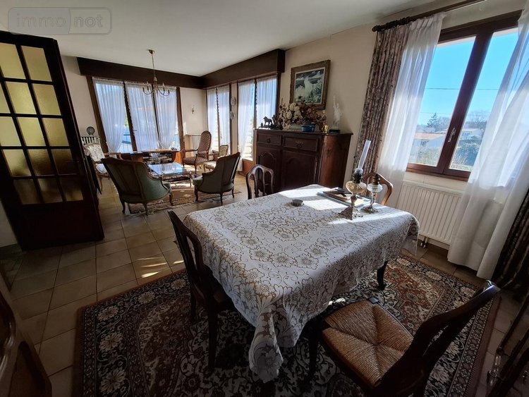 Maison a vendre Saintes 17100 Charente-Maritime 169 m2 6 pièces 280000 euros