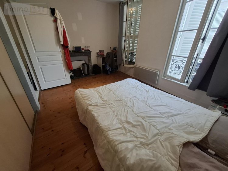 Immeuble a vendre Saintes 17100 Charente-Maritime 161 m2  355950 euros