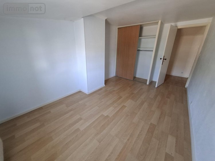 Immeuble a vendre Saintes 17100 Charente-Maritime 174 m2  251808 euros