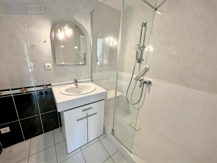 Location appartement Villieu-Loyes-Mollon 01800 Ain 47 m2 2 pièces 700 euros