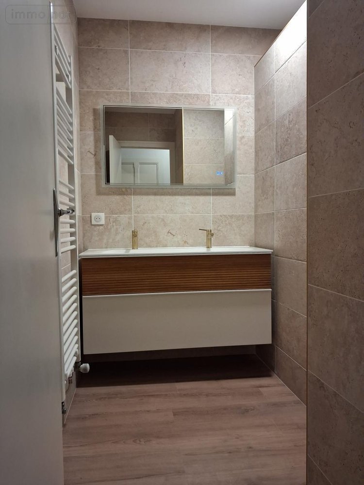 Location appartement Hautecourt-Romanèche 01250 Ain 96 m2  750 euros