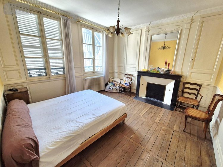 Immeuble a vendre Bar-sur-Seine 10110 Aube 203 m2  169000 euros