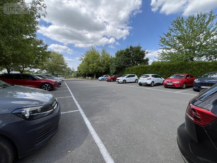 Fonds et murs commerciaux a vendre Laon 02000 Aisne 860 m2  999000 euros