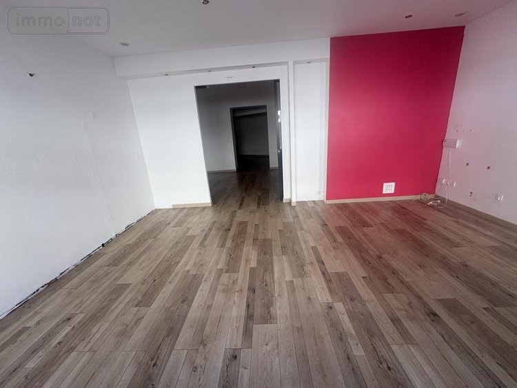 Location fonds et murs commerciaux Cambrai 59400 Nord 70 m2  1100 euros