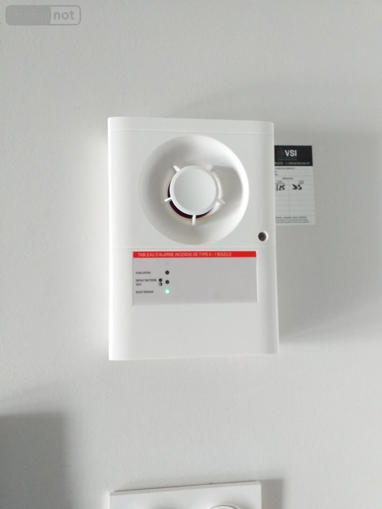 Fonds et murs commerciaux a vendre Questembert 56230 Morbihan 122 m2  372172 euros