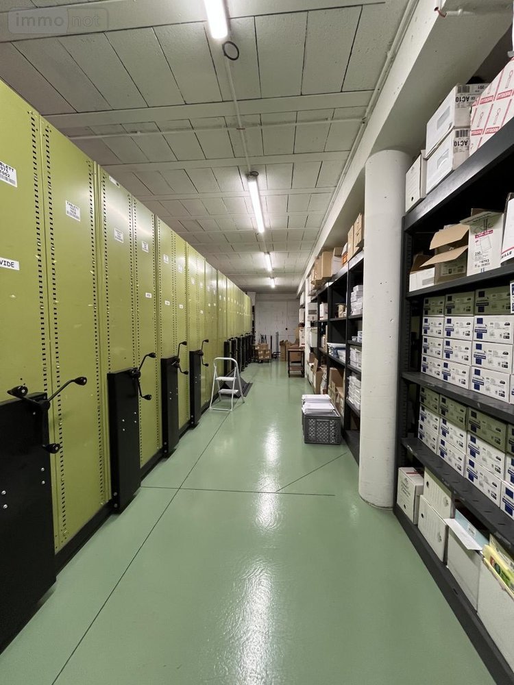 Fonds et murs commerciaux a vendre Laon 02000 Aisne 860 m2  999000 euros